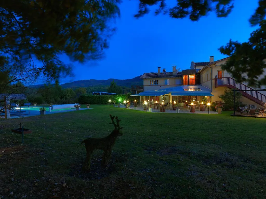 Hotel Le Castrum Villeneuve-dʼOlmes 4*,  Francja