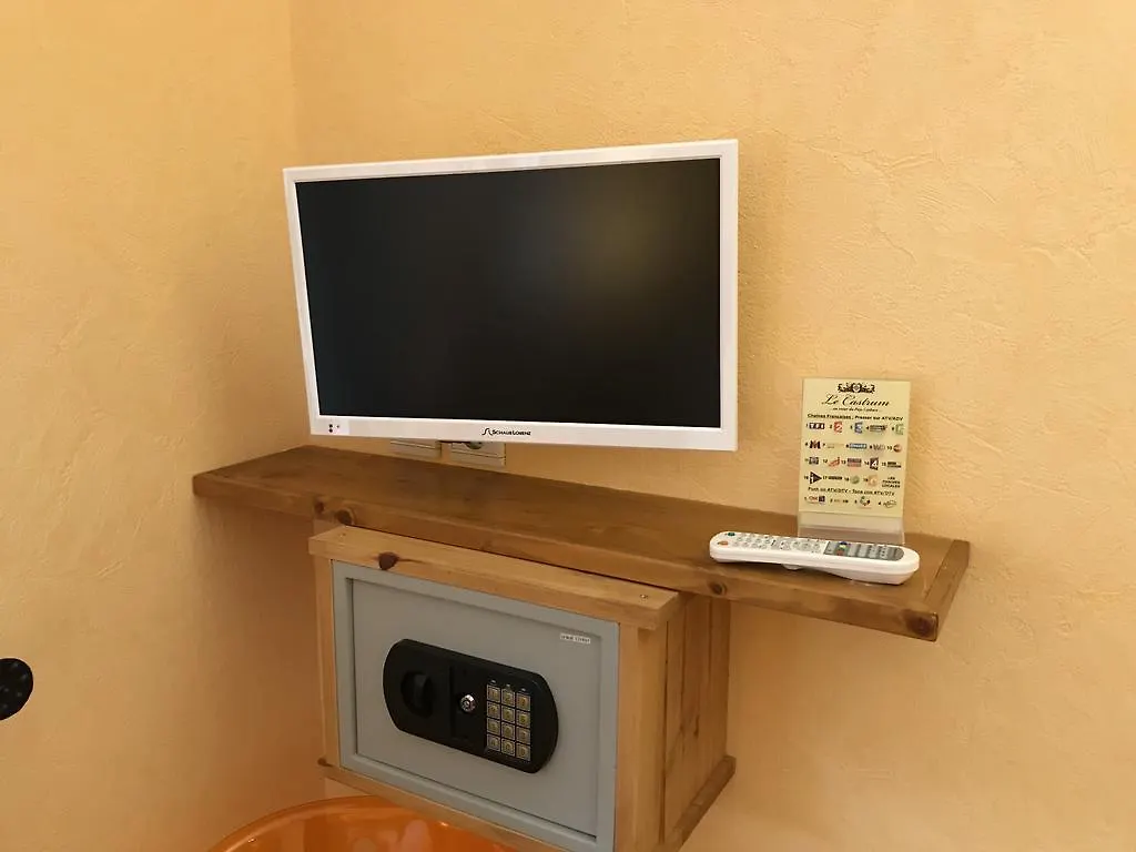 Hotel Le Castrum Villeneuve-dʼOlmes