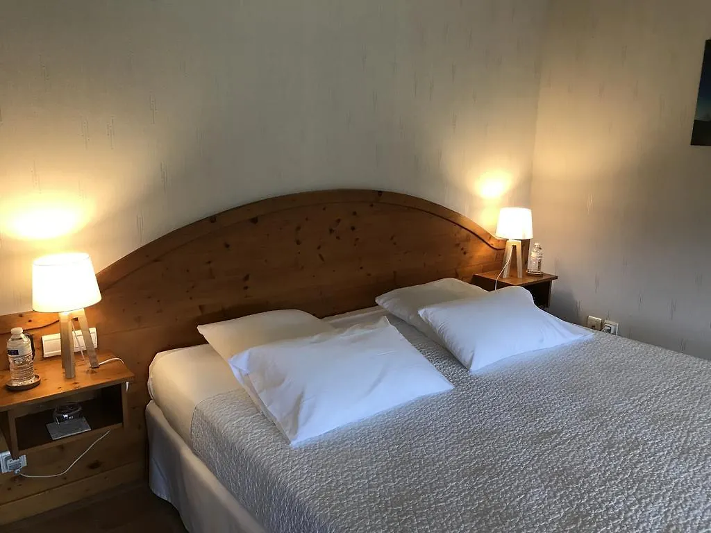 Hotel Le Castrum Villeneuve-dʼOlmes 4*,  Francja