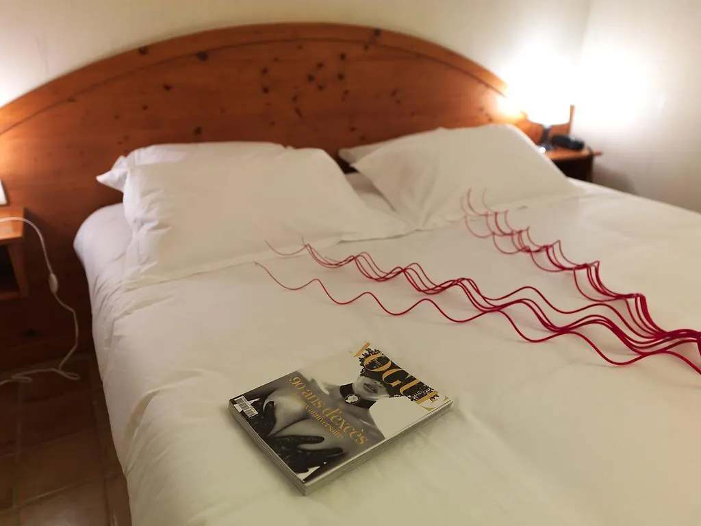 Hotel Le Castrum Villeneuve-dʼOlmes